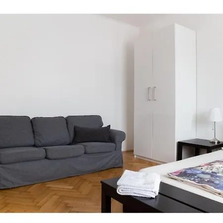 Six Senses - Luxury And Apartamento Bratislava